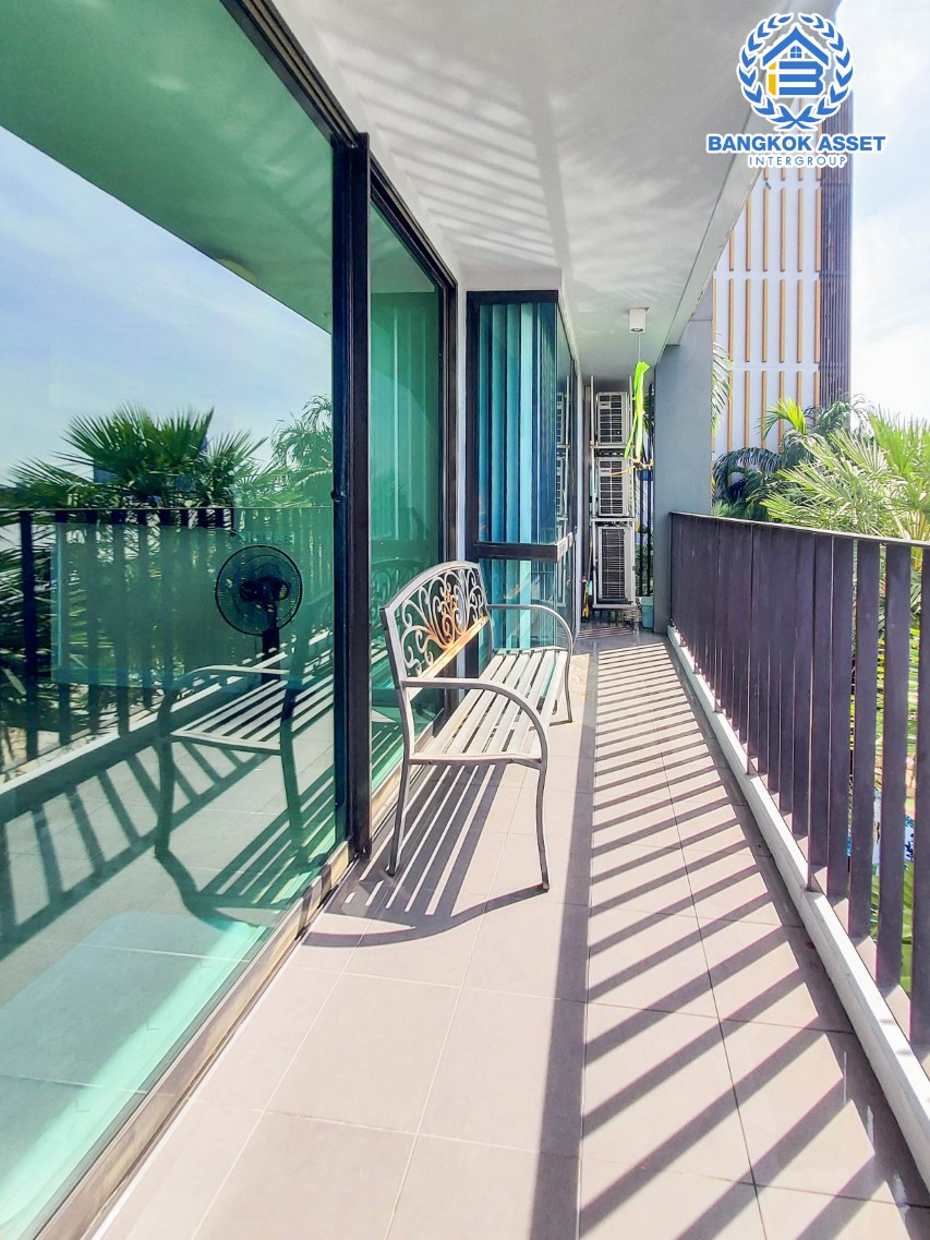 คอนโดมิเนียมมือสอง โครงการ เมโทรลักซ์ ริเวอร์ฟร้อนท์ รัตนาธิเบศร์ พื้นที่ใช้สอย 67.43 ตร.ว. ฟังก์ชัน 2 ห้องนอน 2 ห้องน้ำ ฟรี! เครื่องปรับอากาศ 3 เครื่อง ภายในสวยพร้อมเข้าอยู่ สิ่งอำนวยความสะดวกครบครัน ตั้งบนทำเลดี เชื่อมต่อถนนรัตนาธิเบศร์, ถนนราชพฤกษ์ ใกล้รถไฟฟ้าสายสีม่วง "สถานีไทรม้า" และจุดขึ้นทางด่วน "งามวงศ์วาน"